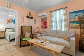Island Time 1BR WATERFRONT Apt with View of the Bay